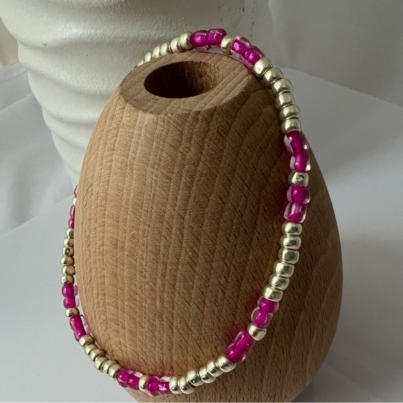 STRETCH Beaded Anklet with Pink and Silver Glass Beads Size 8.5” - Picture 4 of 13